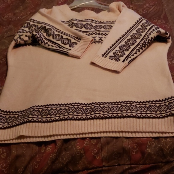 Clothes - Picture 4 of 4